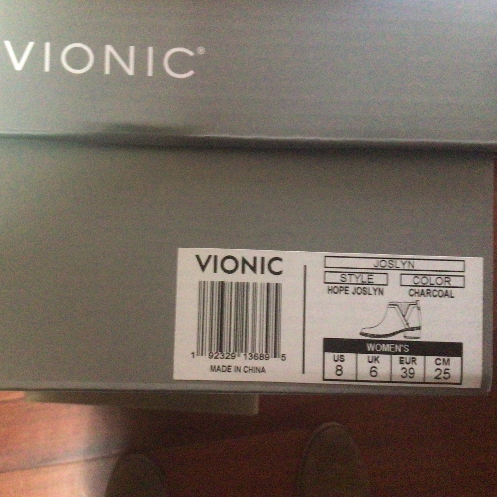 Vionic boots